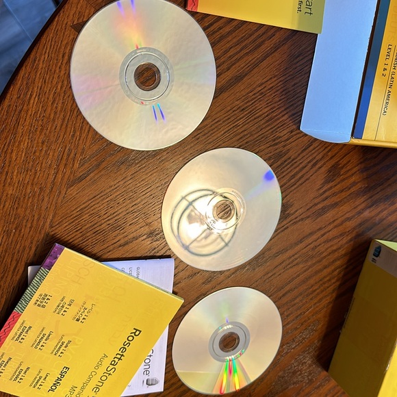 Rosetta Stone Spanish Level 1 & 2 - Picture 3 of 7